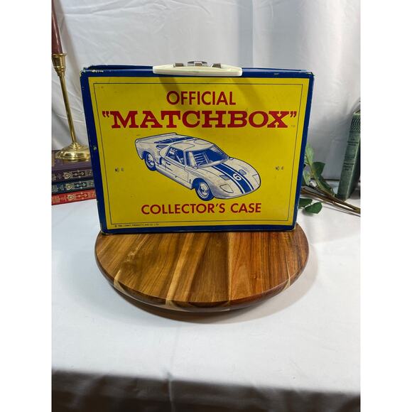 Vintage Bundle: Redline Hot Wheels, Matchbox, and FREE 1966 Collector's Case - Picture 14 of 15